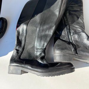 Black leather boots size 7.5   all season